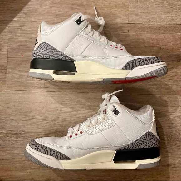 Air Jordan 3 “White Cement” size 10.5 used with original box 📦 DM3707-100 - Picture 2 of 7